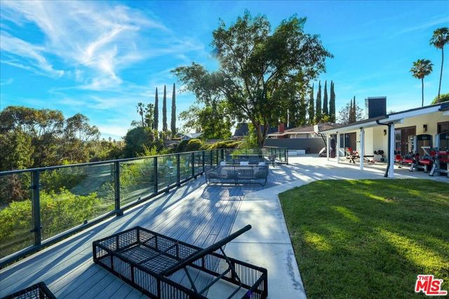 20326 Alerion Place, Los Angeles, CA 91364
