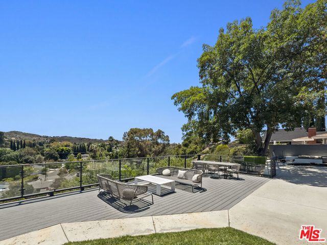 20326 Alerion Place, Los Angeles, CA 91364