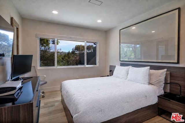20326 Alerion Place, Los Angeles, CA 91364