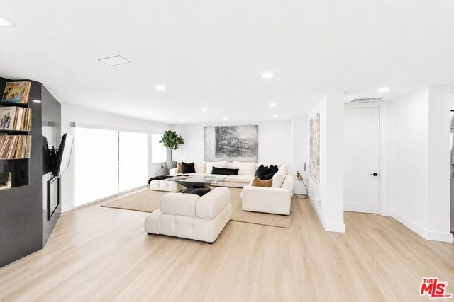 20326 Alerion Place, Los Angeles, CA 91364
