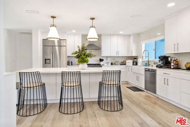 20326 Alerion Place, Los Angeles, CA 91364
