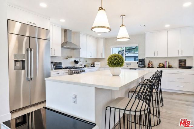 20326 Alerion Place, Los Angeles, CA 91364