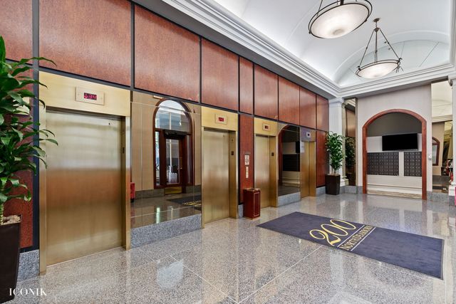 200 N Dearborn Street 1007, Chicago, IL 60601