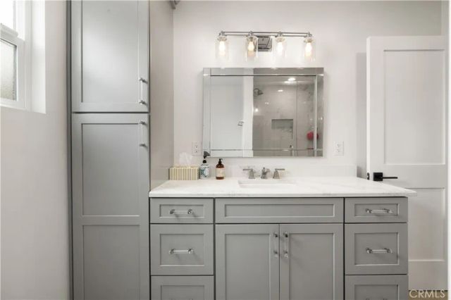 2049 Monrovia, Costa Mesa, CA 92627