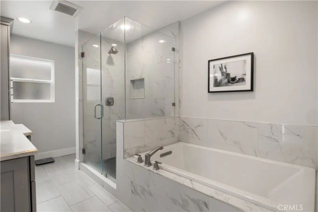 2049 Monrovia, Costa Mesa, CA 92627
