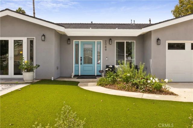 2049 Monrovia, Costa Mesa, CA 92627