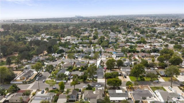 2049 Monrovia, Costa Mesa, CA 92627