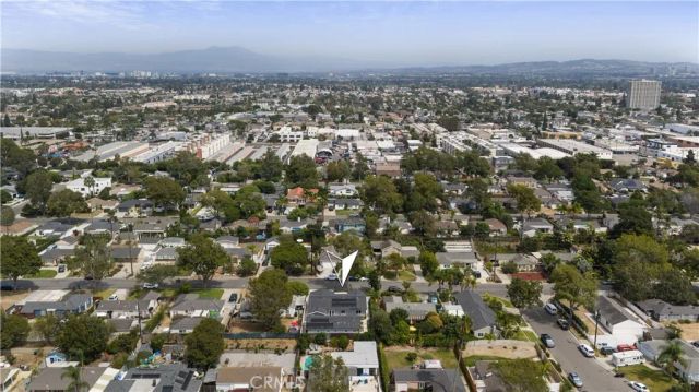 2049 Monrovia, Costa Mesa, CA 92627