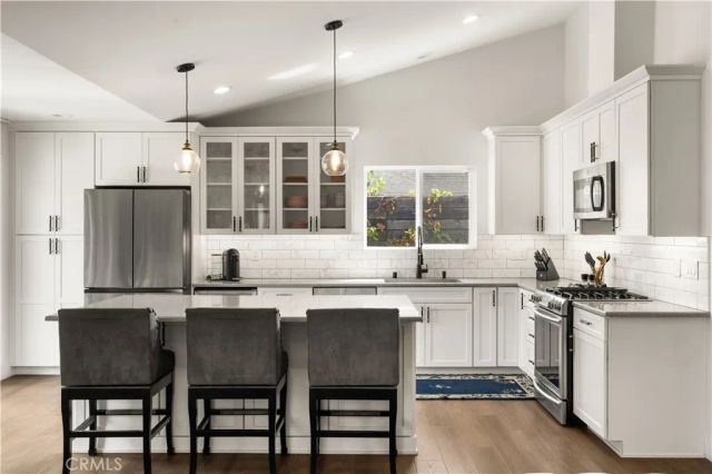 2049 Monrovia, Costa Mesa, CA 92627