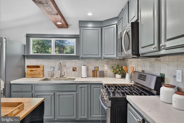 2089 STATE ROUTE 72 N, Lebanon, PA 17046