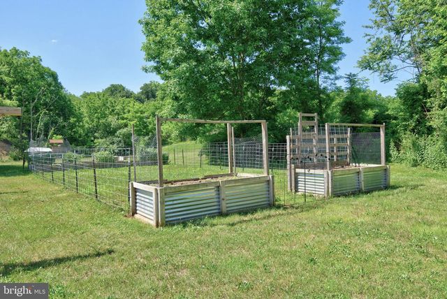 2089 STATE ROUTE 72 N, Lebanon, PA 17046