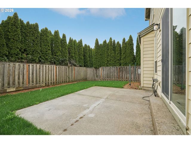 6058 Ne WHITEWOOD Dr, Hillsboro, OR 97124