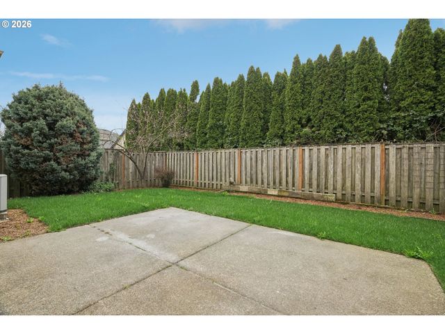 6058 Ne WHITEWOOD Dr, Hillsboro, OR 97124