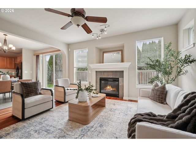 6058 Ne WHITEWOOD Dr, Hillsboro, OR 97124