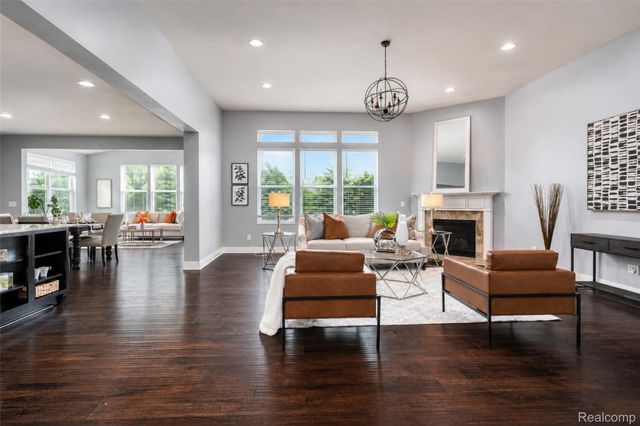 354 Findley Circle, Lake Orion Village, MI 48360