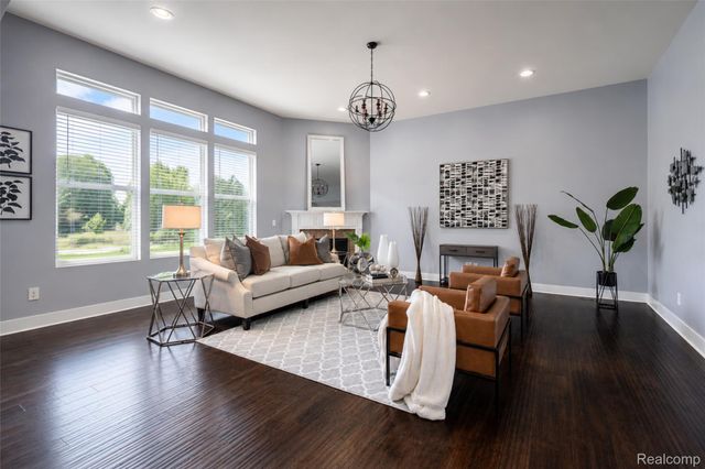 354 Findley Circle, Lake Orion Village, MI 48360