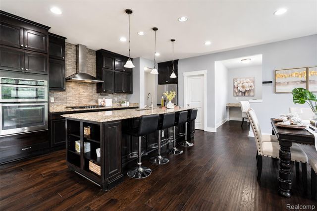 354 Findley Circle, Lake Orion Village, MI 48360