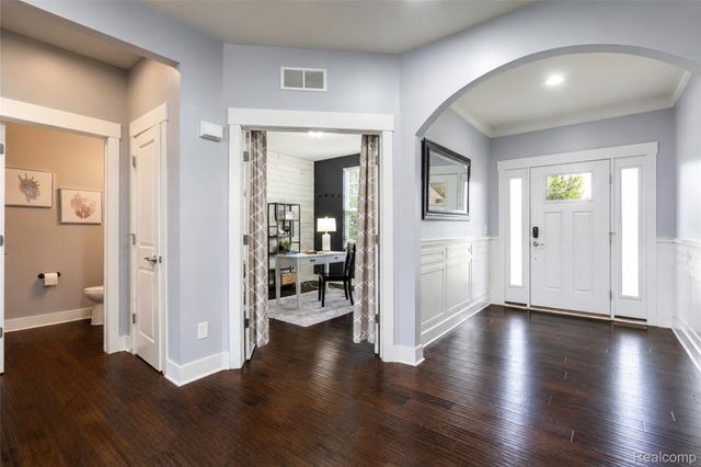 354 Findley Circle, Lake Orion Village, MI 48360