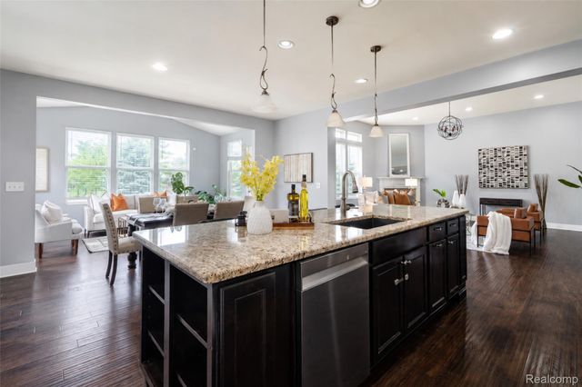 354 Findley Circle, Lake Orion Village, MI 48360