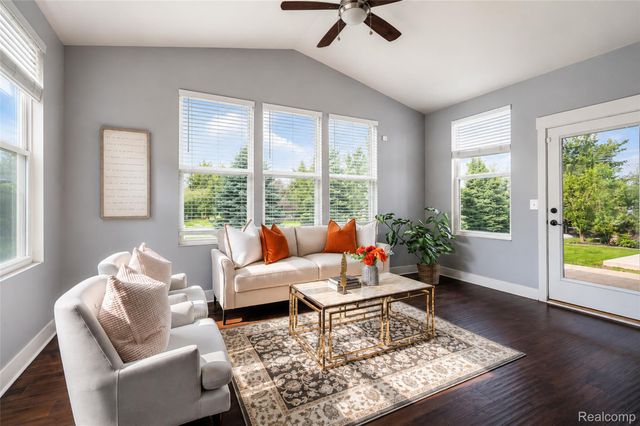 354 Findley Circle, Lake Orion Village, MI 48360