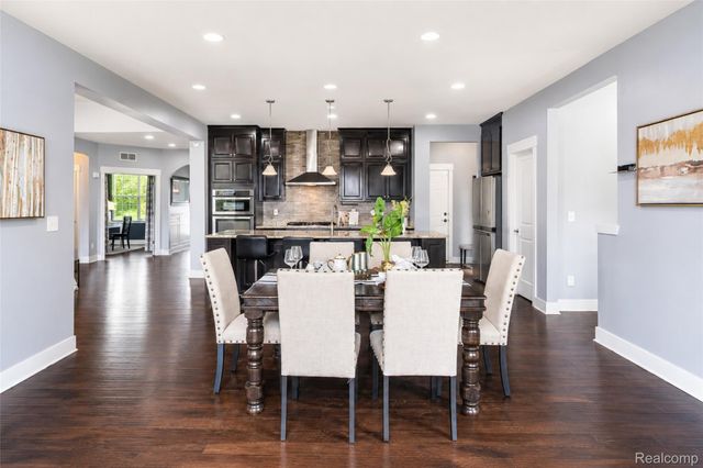 354 Findley Circle, Lake Orion Village, MI 48360