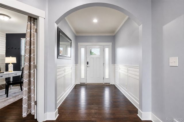 354 Findley Circle, Lake Orion Village, MI 48360