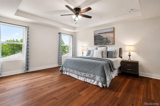 354 Findley Circle, Lake Orion Village, MI 48360
