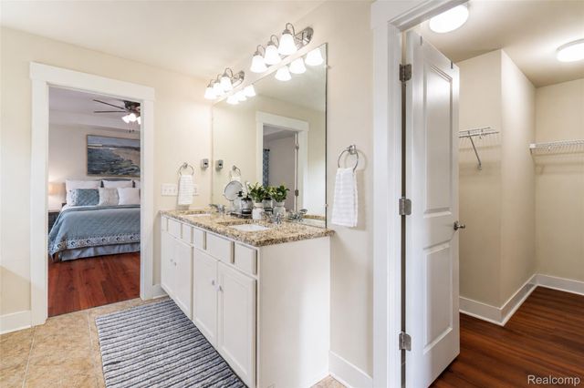 354 Findley Circle, Lake Orion Village, MI 48360