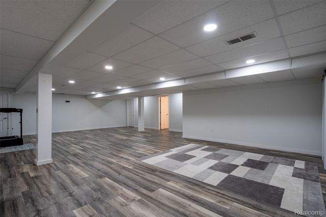 354 Findley Circle, Lake Orion Village, MI 48360