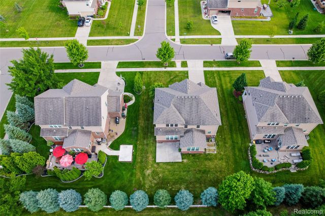 354 Findley Circle, Lake Orion Village, MI 48360
