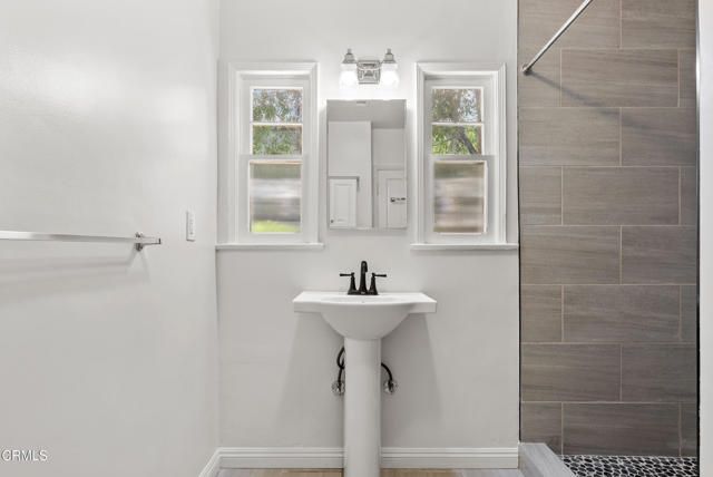 4242 Van Nuys Boulevard, Los Angeles, CA 91403