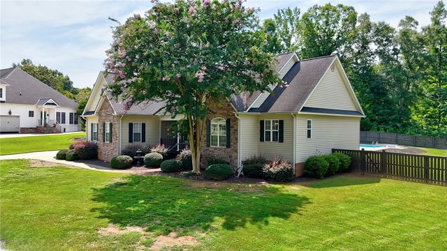 105 Pondstone Court, Easley, SC 29642