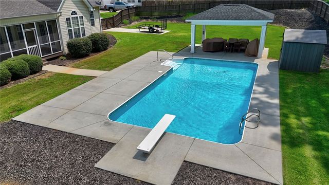 105 Pondstone Court, Easley, SC 29642