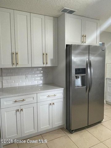 3922 Saint Armens Circle, Melbourne, FL 32934