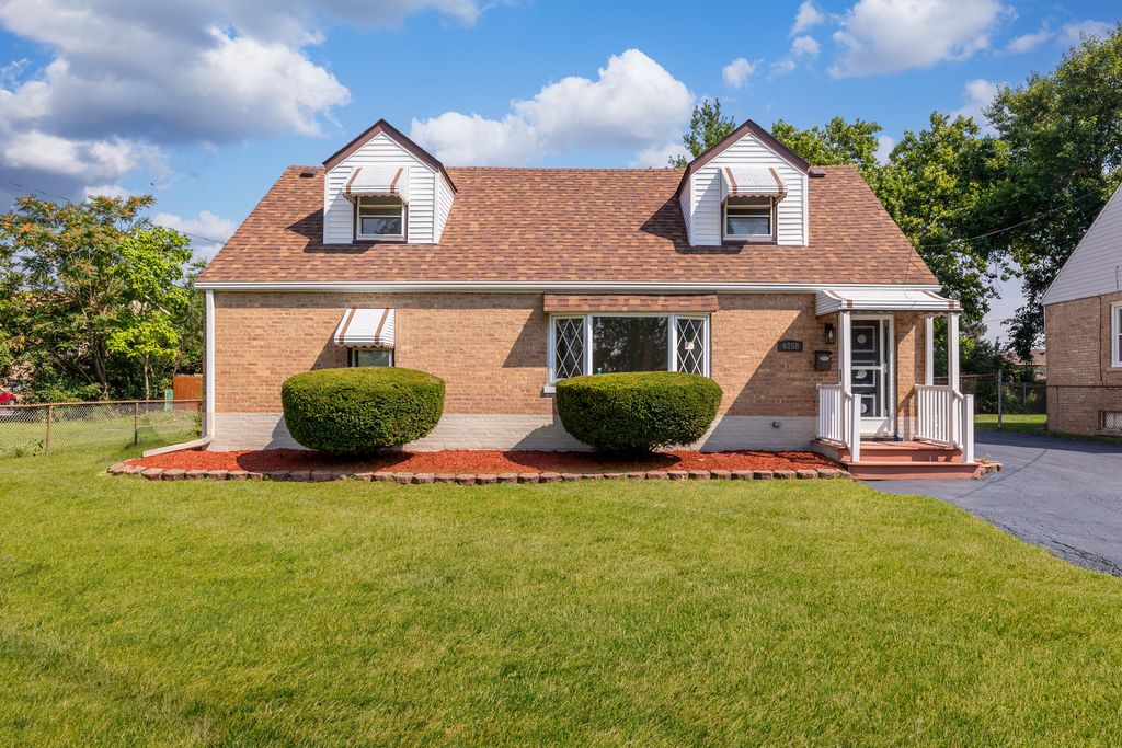 6856 W Crandall Avenue, Worth, IL 60482