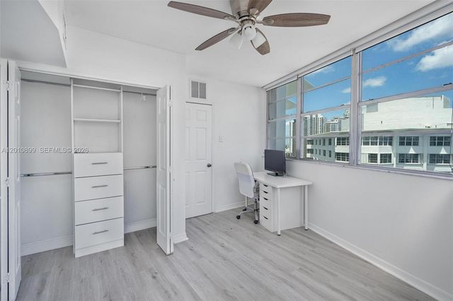 825 Brickell Bay Dr 2042, Miami, FL 33131