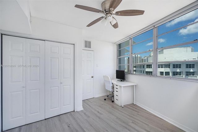 825 Brickell Bay Dr 2042, Miami, FL 33131