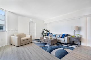 825 Brickell Bay Dr 2042, Miami, FL 33131