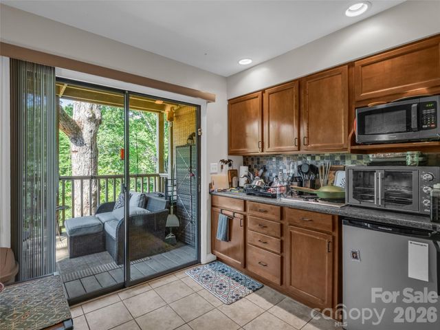 160 Whitney Boulevard 25, Lake Lure, NC 28746