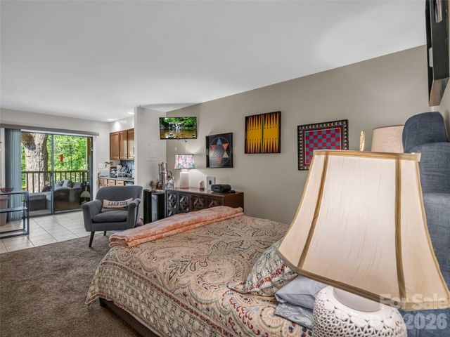 160 Whitney Boulevard 25, Lake Lure, NC 28746