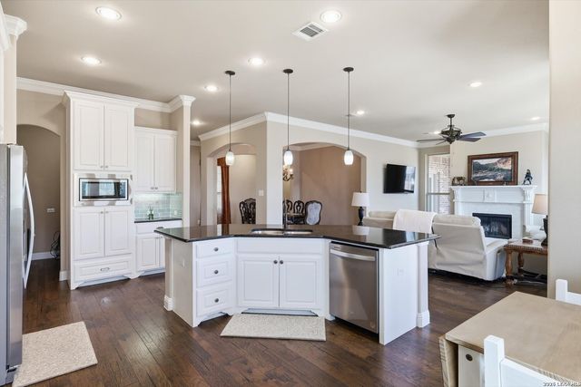 3500 meadowtrail, Denton, TX 76207