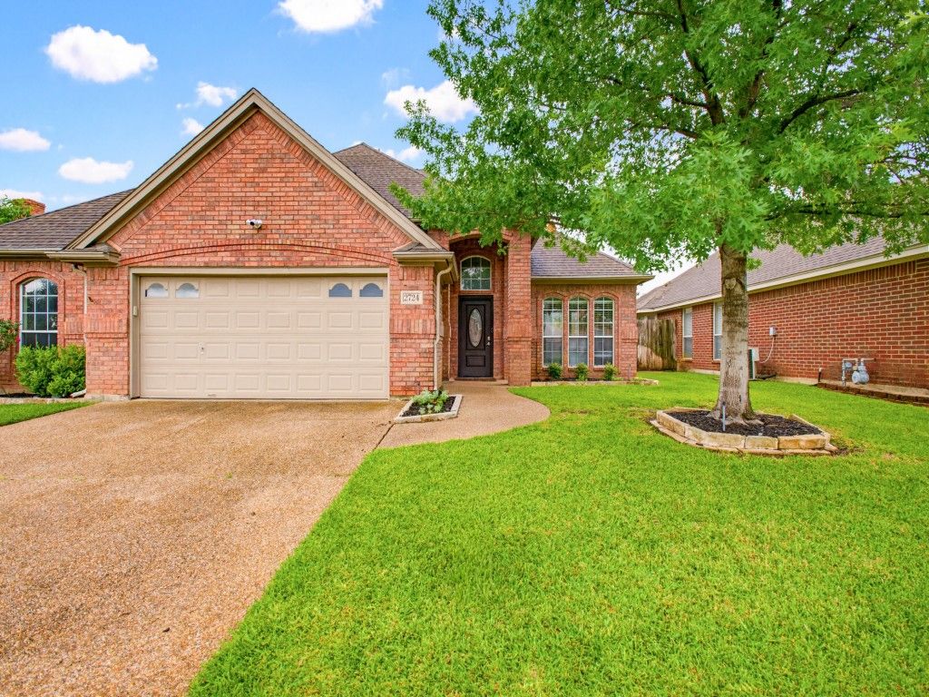 2724 Cedar Springs Court, Bedford, TX 76021