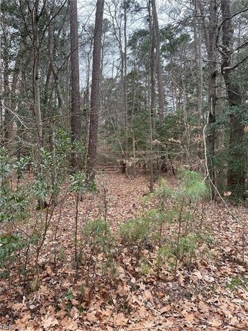 420 Yorkville RD, Yorktown, VA 23692