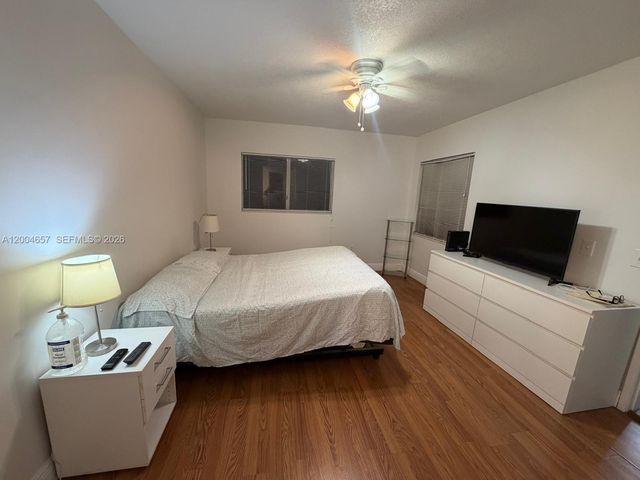 12651 SW 16th Ct 304B, Pembroke Pines, FL 33027