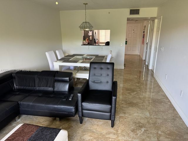 12651 SW 16th Ct 304B, Pembroke Pines, FL 33027