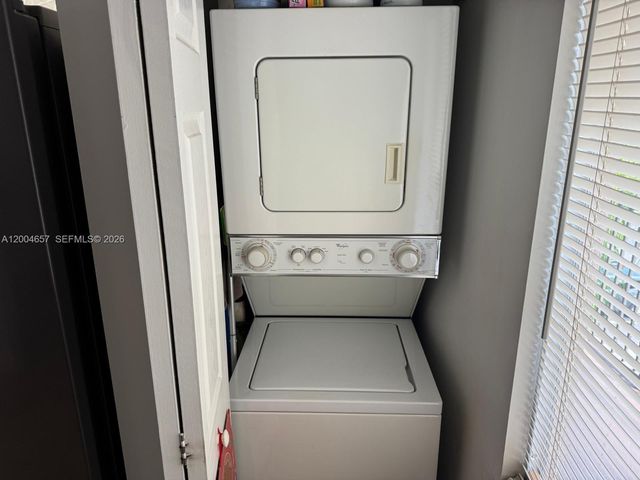 12651 SW 16th Ct 304B, Pembroke Pines, FL 33027