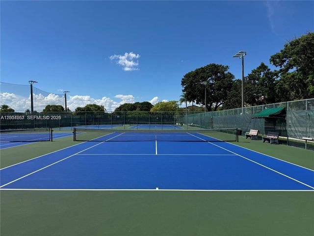 12651 SW 16th Ct 304B, Pembroke Pines, FL 33027