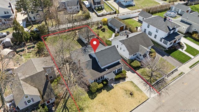 94 E Lakewood Street, Patchogue, NY 11772