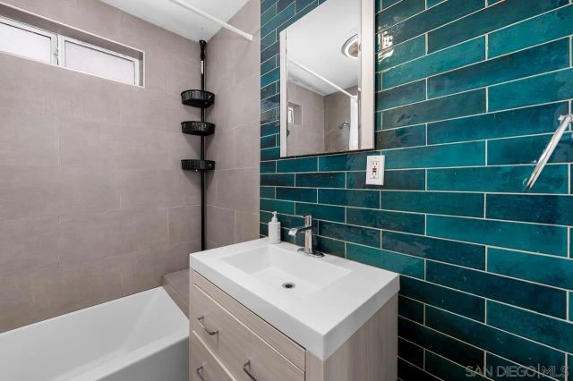 325-27 S 30th St, San Diego, CA 92113