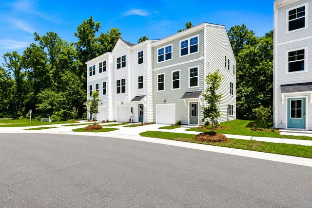 477 Caledon Court, Johns Island, SC 29455